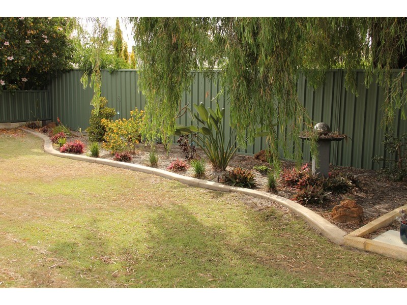 33 Keslake Way, Parkwood WA 6147