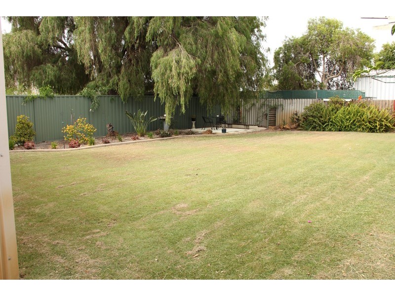 33 Keslake Way, Parkwood WA 6147