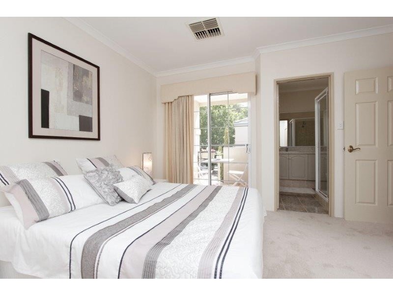 2/20 Stone Street, South Perth WA 6151