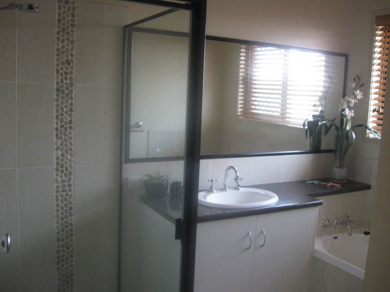 Kearneys Spring QLD 4350