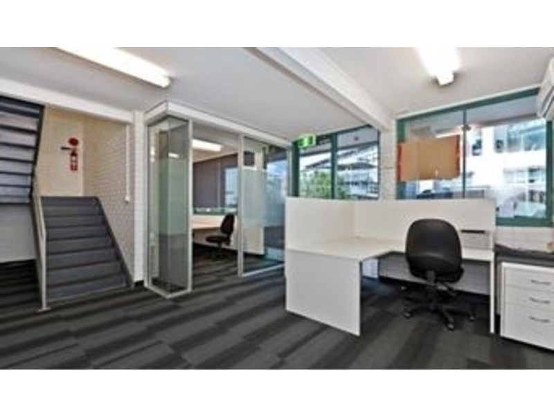 21 Parkview Street, Milton QLD 4064