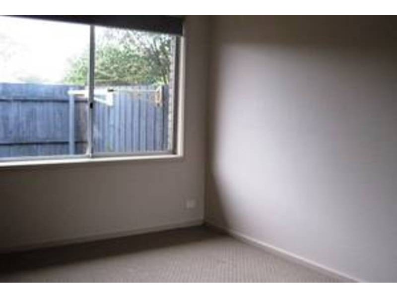 3/4 Buna Ave, Seaford VIC 3198