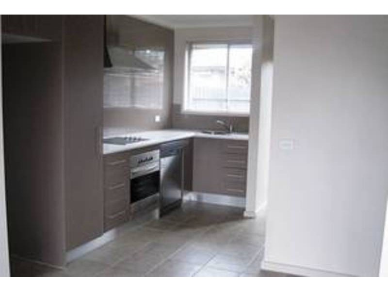 3/4 Buna Ave, Seaford VIC 3198