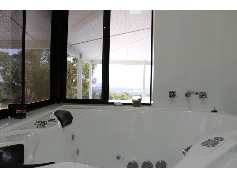 107 Morrissey Road, Bullsbrook WA 6084