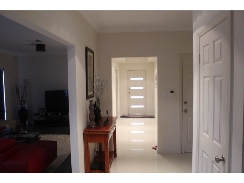 9 Heinrich Street, Mansfield Park SA 5012