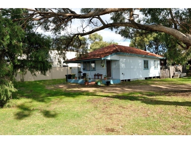 567 Safety Bay Road, Waikiki WA 6169