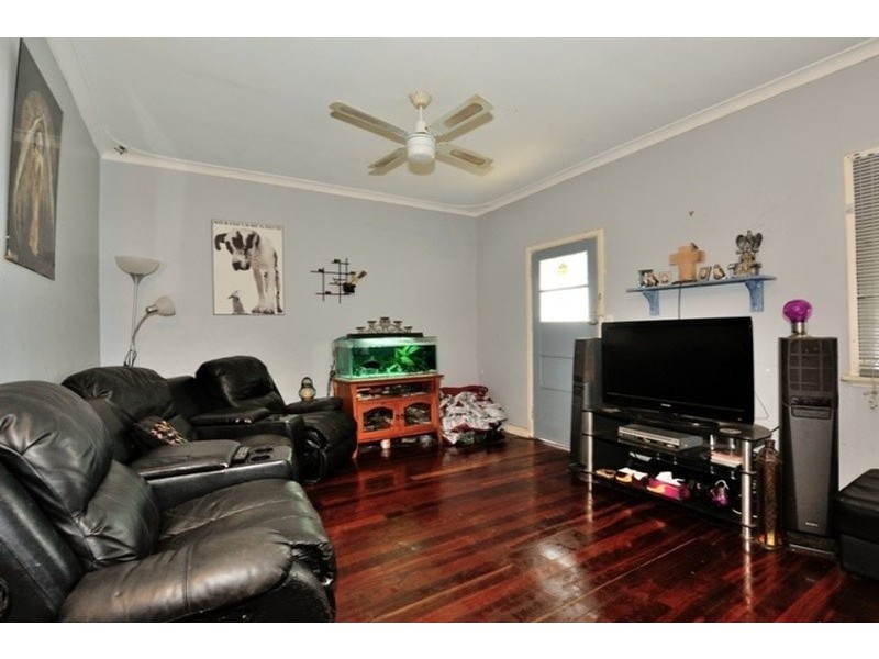 567 Safety Bay Road, Waikiki WA 6169