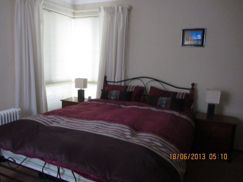 4 Robbins Place, Shelley WA 6148