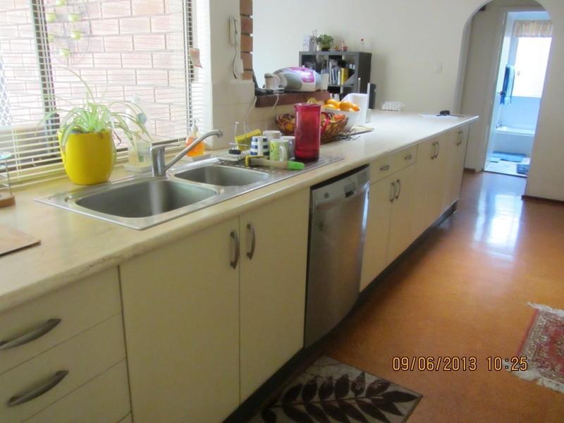 4 Robbins Place, Shelley WA 6148