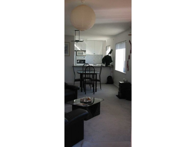 2/1 Hawkstone Street, Cottesloe WA 6011