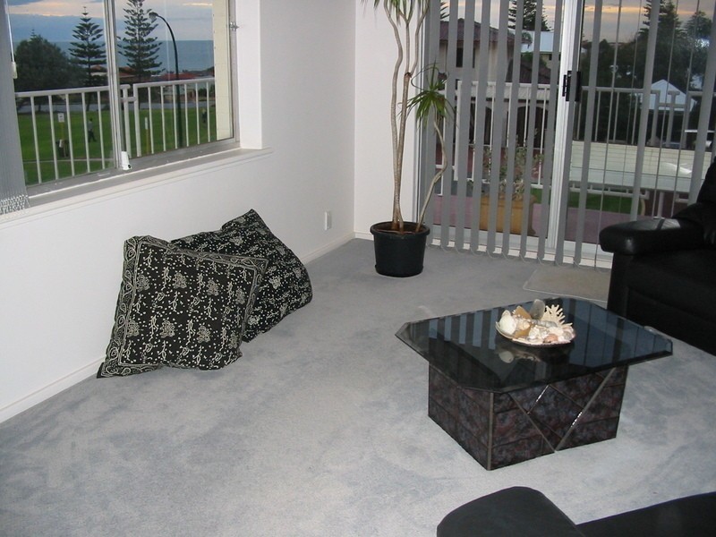 2/1 Hawkstone Street, Cottesloe WA 6011