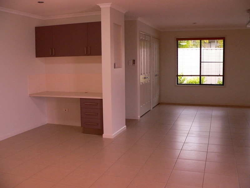 2/10 Mooney Crescent, Emerald QLD 4720