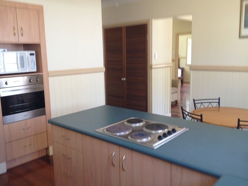 12 Bergin Street, Milton QLD 4064