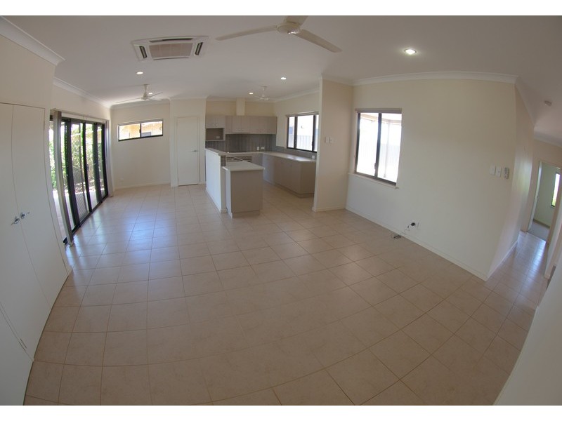 14 Flannelbush Turn, Nickol WA 6714