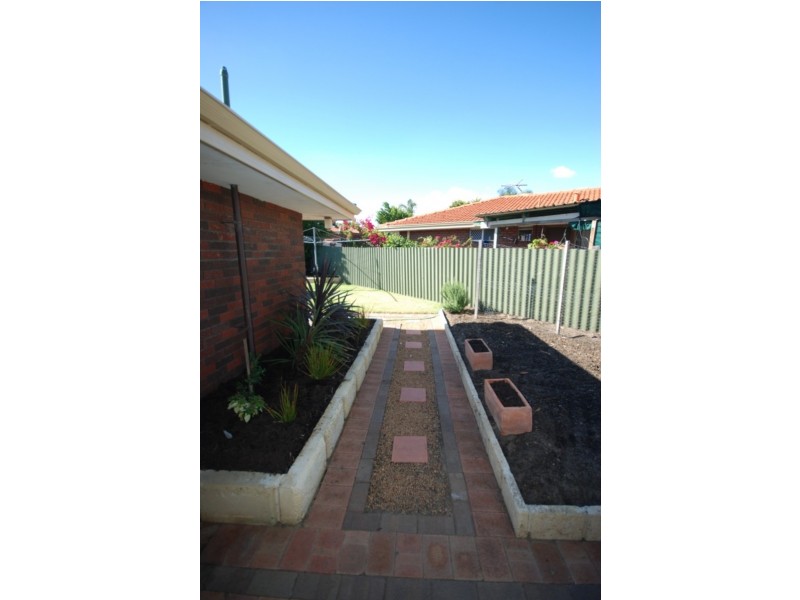 52a Blackmore Ave, Girrawheen WA 6064