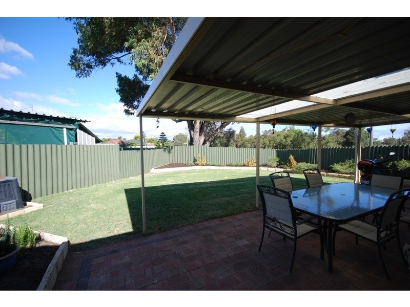 52a Blackmore Ave, Girrawheen WA 6064