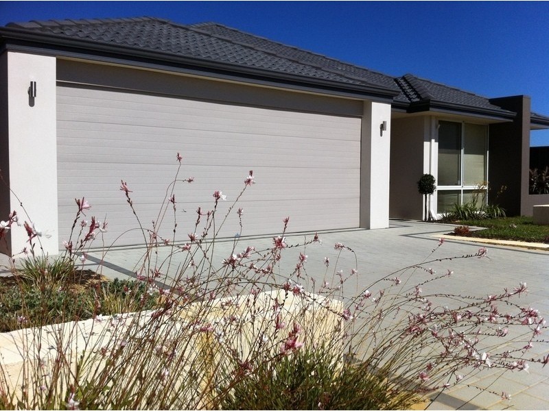 19 Sawtooth Bend, Banksia Grove WA 6031