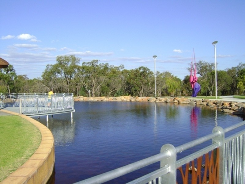 19 Sawtooth Bend, Banksia Grove WA 6031