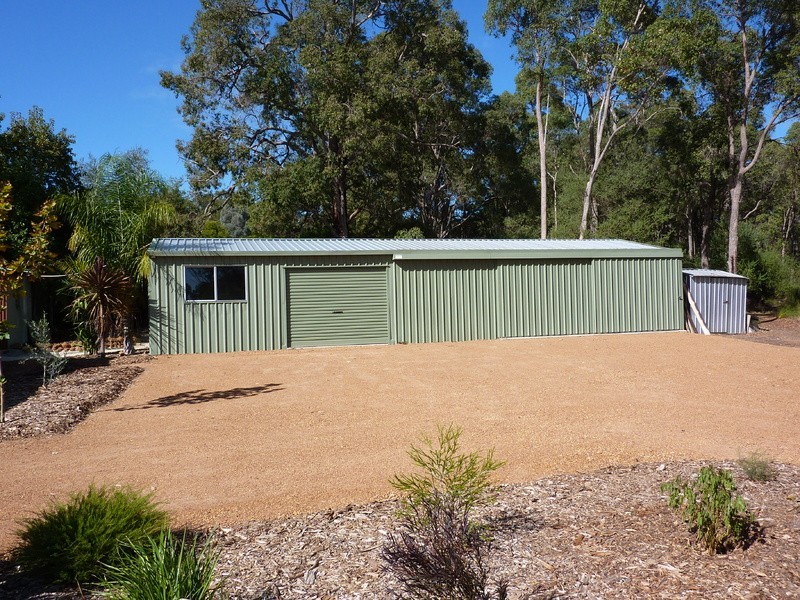 165 Lacey St, Sawyers Valley WA 6074