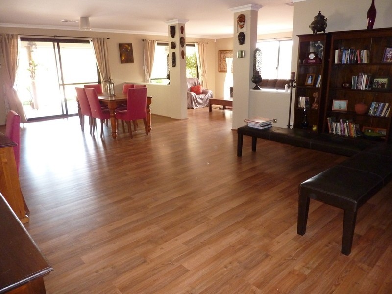 165 Lacey St, Sawyers Valley WA 6074