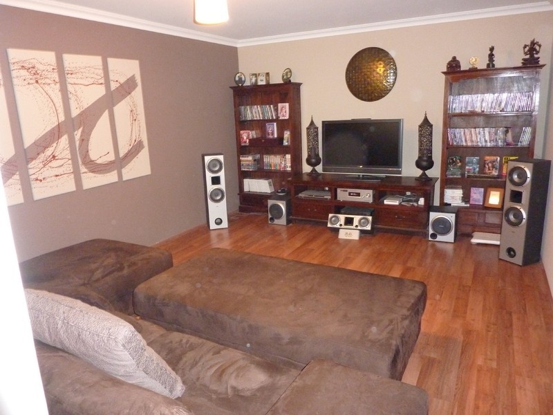 165 Lacey St, Sawyers Valley WA 6074