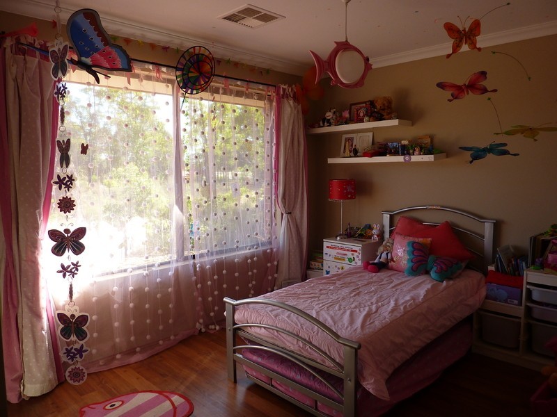 165 Lacey St, Sawyers Valley WA 6074