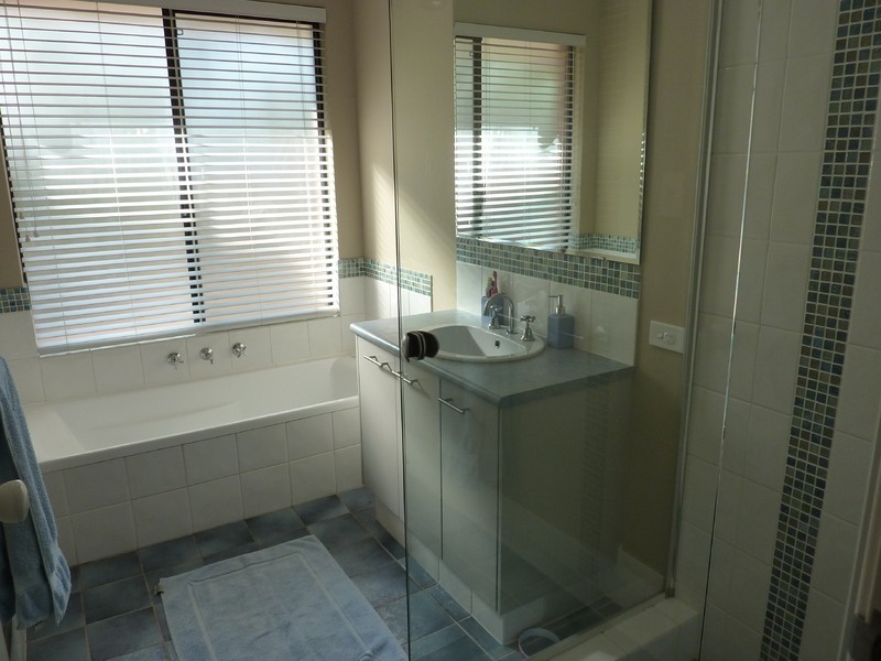 165 Lacey St, Sawyers Valley WA 6074