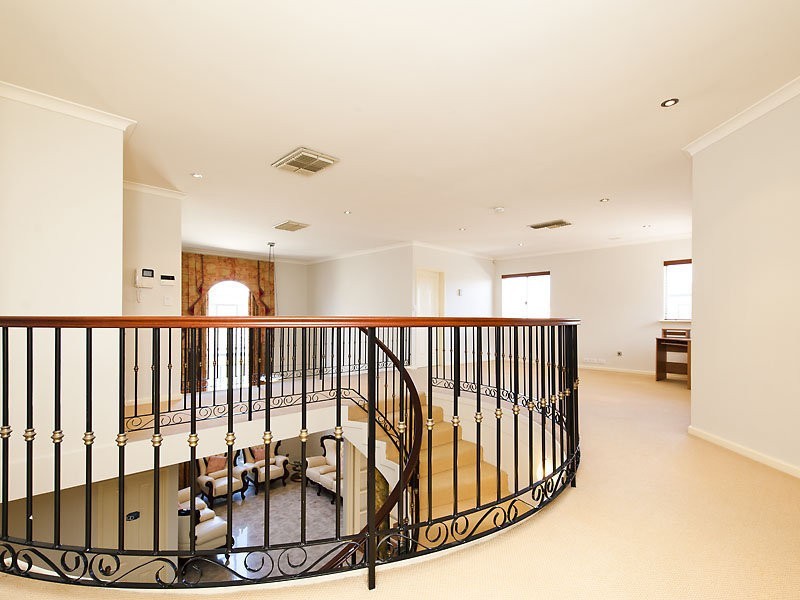 13 Parish Lane, Churchlands WA 6018