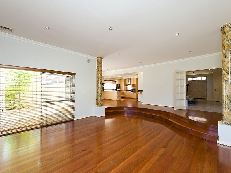 13 Parish Lane, Churchlands WA 6018