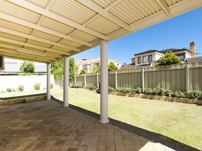 13 Parish Lane, Churchlands WA 6018