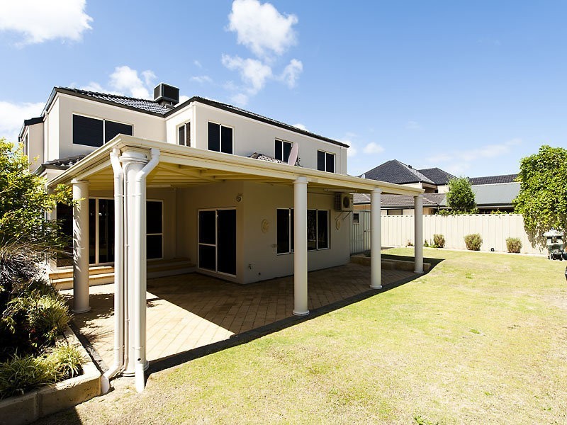 13 Parish Lane, Churchlands WA 6018