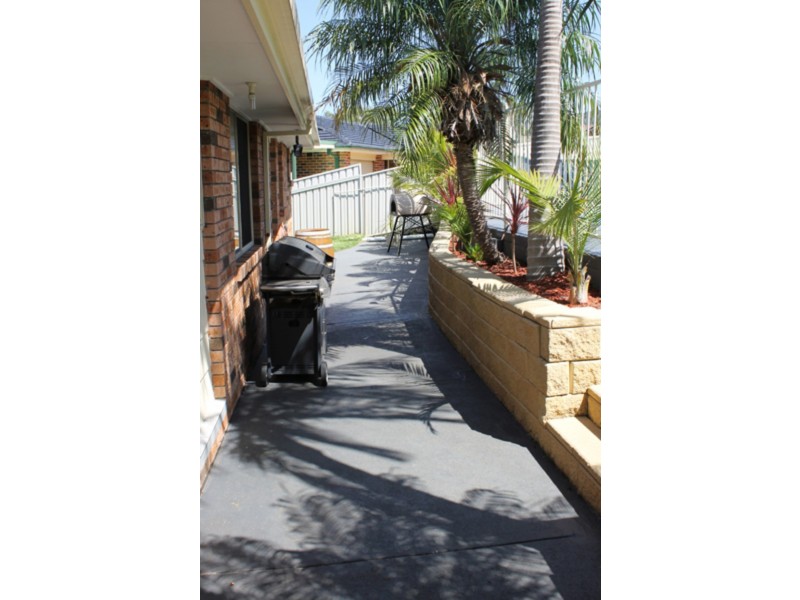 51 Centenary Road, Albion Park NSW 2527