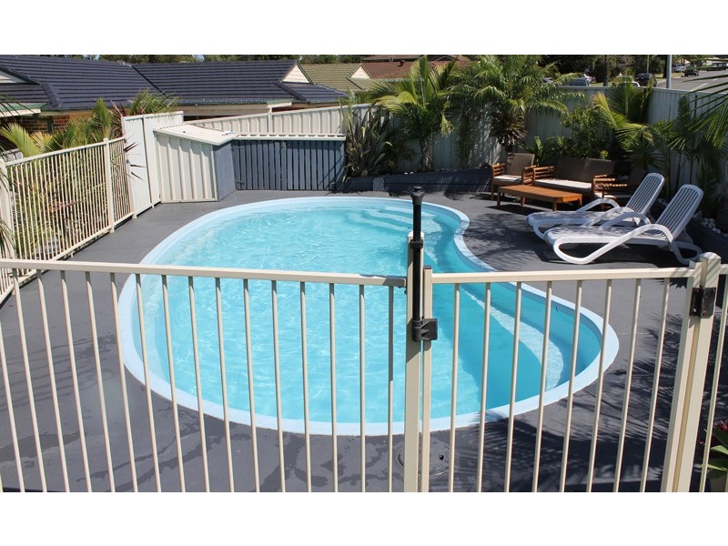 51 Centenary Road, Albion Park NSW 2527