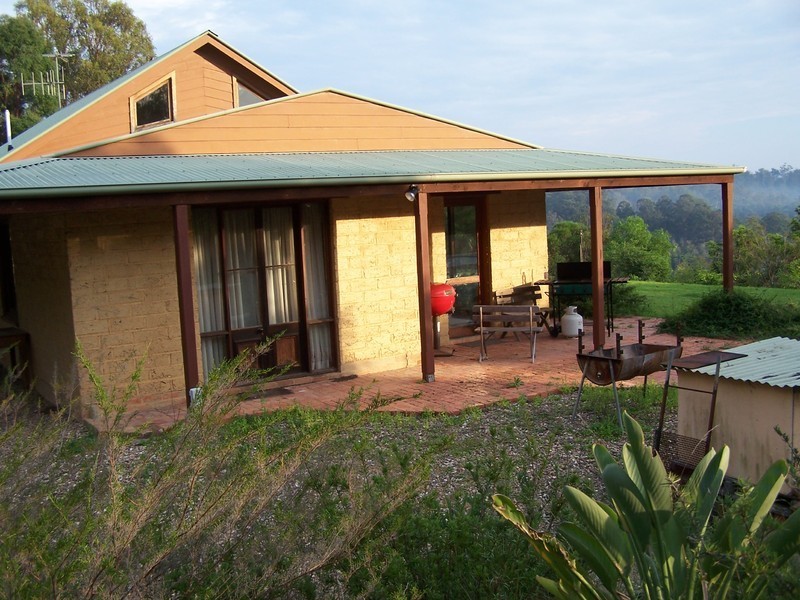 16 Fields Rd, Tathra NSW 2550