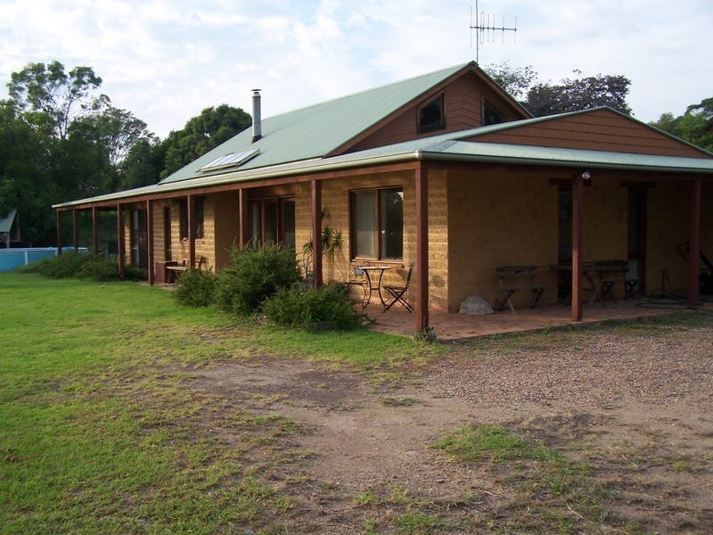 16 Fields Rd, Tathra NSW 2550