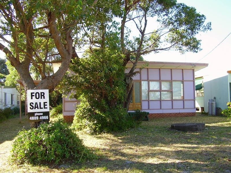 11 Lamond Street, Currarong NSW 2540