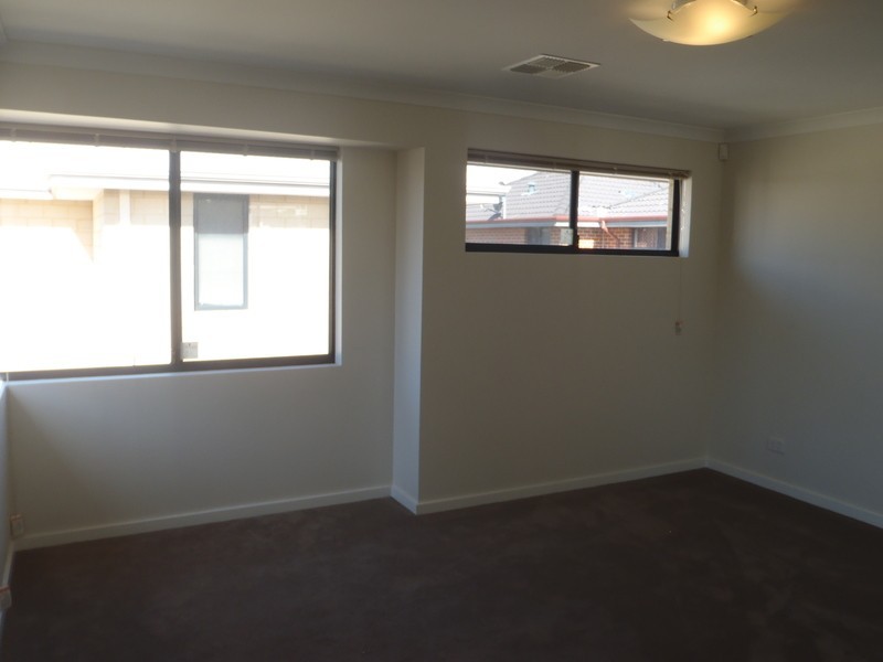 67A Pollard St, Glendalough WA 6016