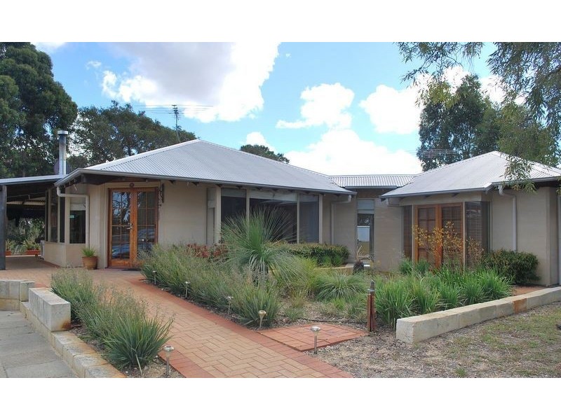 25 De Haer Road, Wandi WA 6167