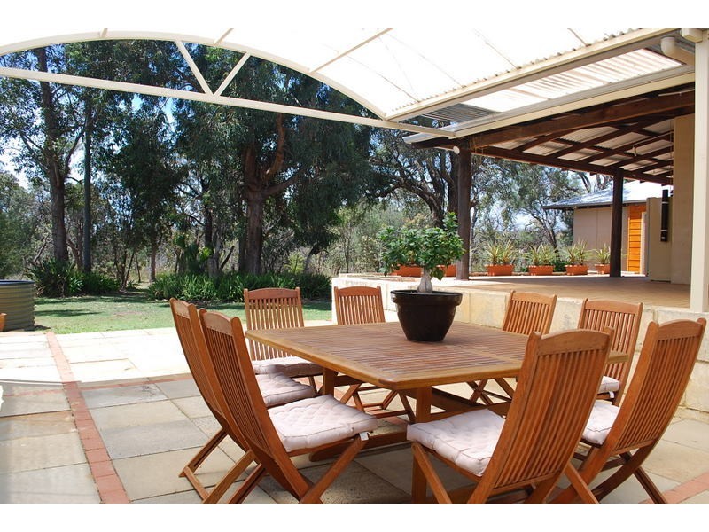 25 De Haer Road, Wandi WA 6167