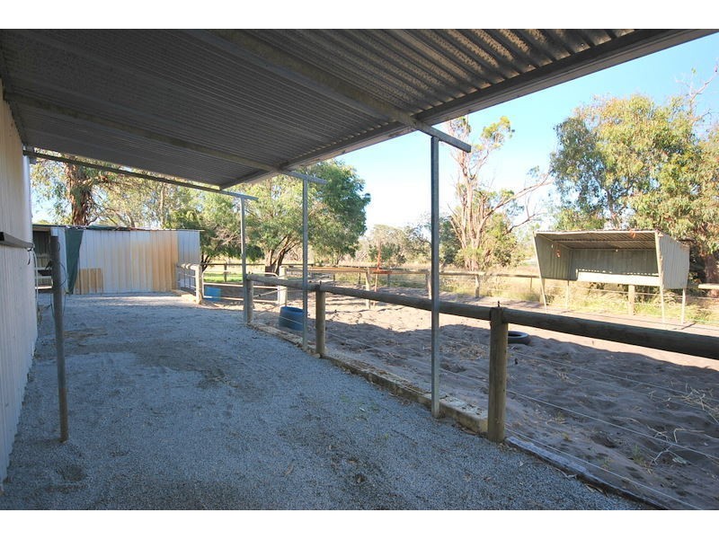 25 De Haer Road, Wandi WA 6167