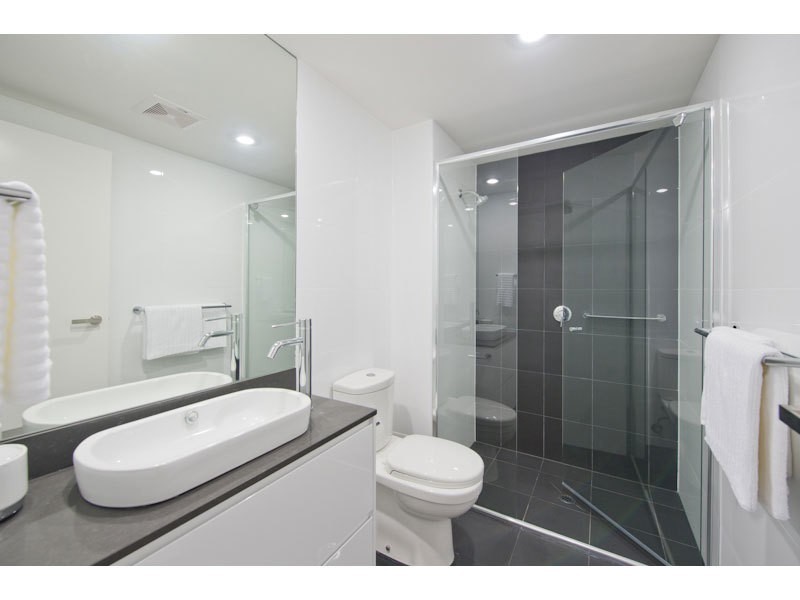 8/320 Sir Fred Schonell Drive, St Lucia QLD 4067