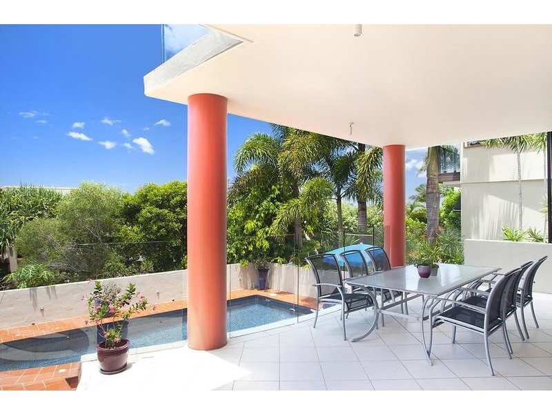 19 Ross Crescent, Sunshine Beach QLD 4567