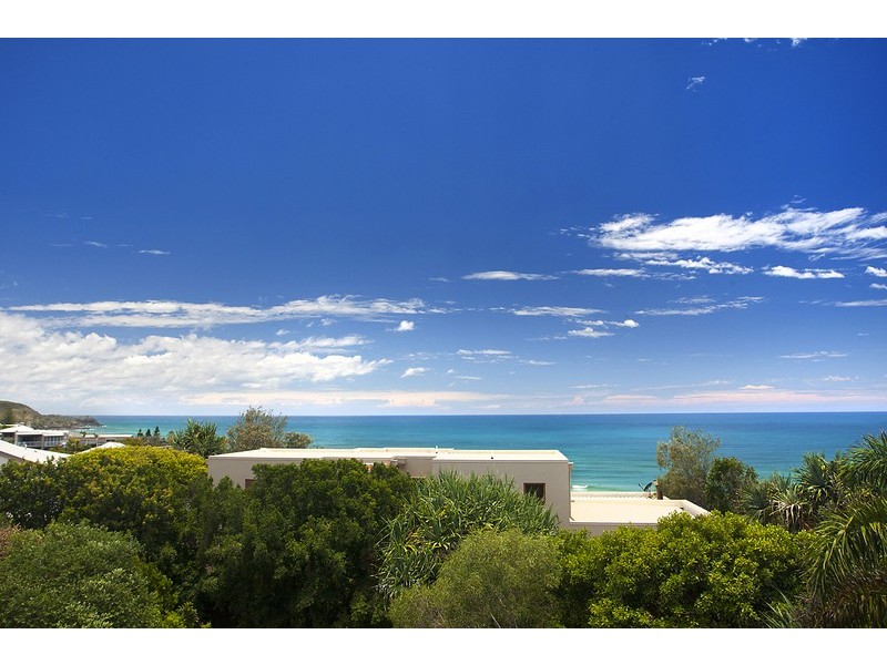 19 Ross Crescent, Sunshine Beach QLD 4567