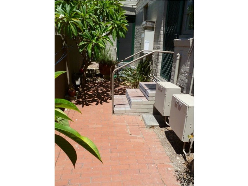 2/269 Stirling Street, Perth WA 6000