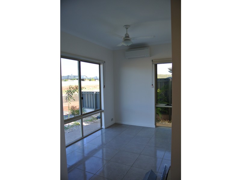 81 Baynton Drive, Baynton WA 6714