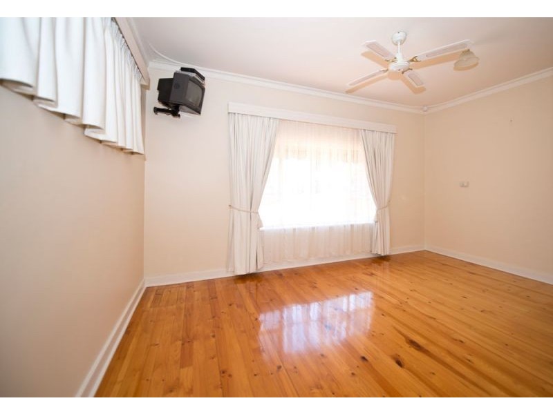 26 Deepdene Avenue, Mitchell Park SA 5043