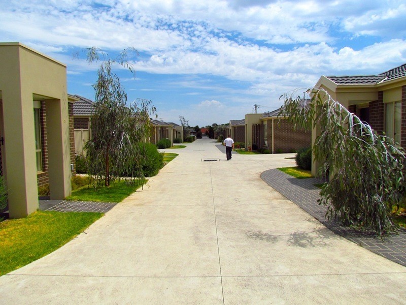 Melton South VIC 3338