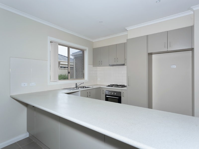 Melton South VIC 3338