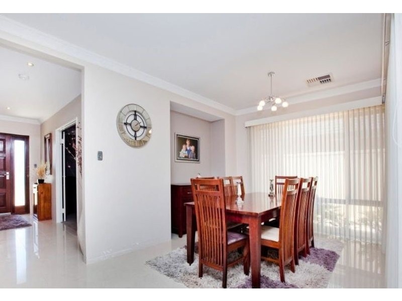 15 Sarus Rise, Gwelup WA 6018