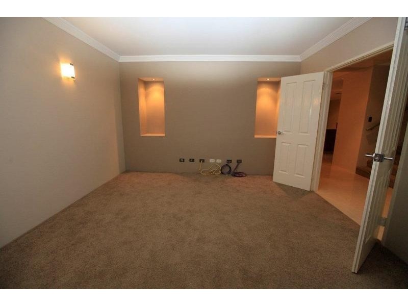 15 Sarus Rise, Gwelup WA 6018